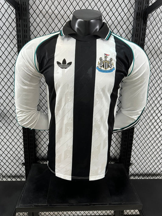 Retro Newcastle United 24/25 Long Sleeve Football Shirt