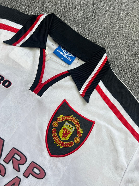 Manchester United 98/99 Away Football Shirt