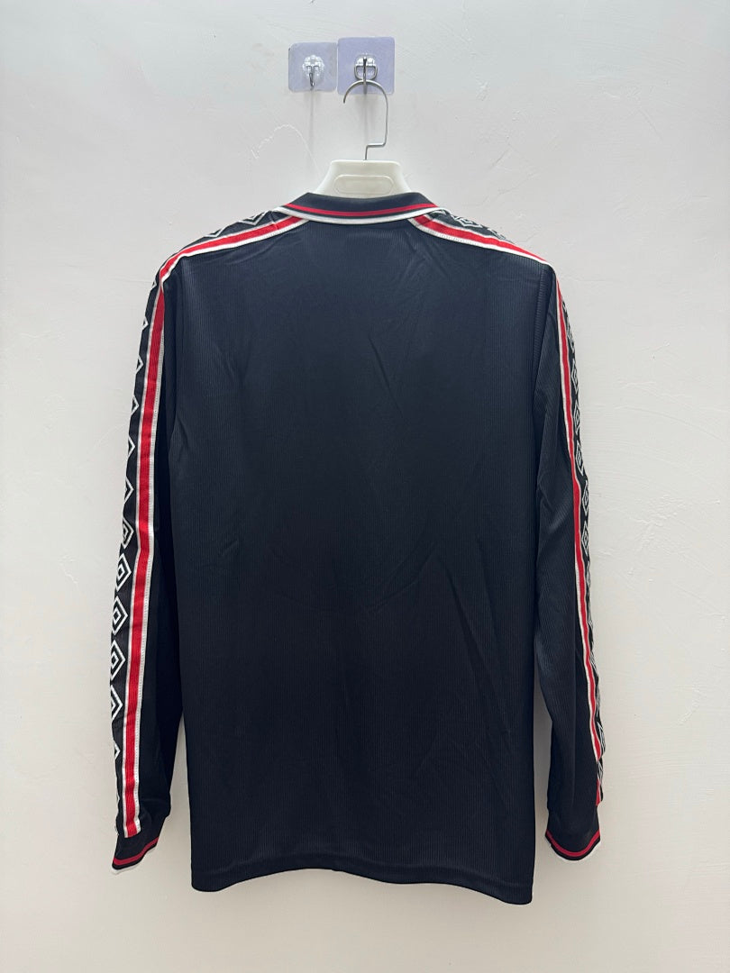 Manchester United 98/99 Black Long Sleeve Football Shirt