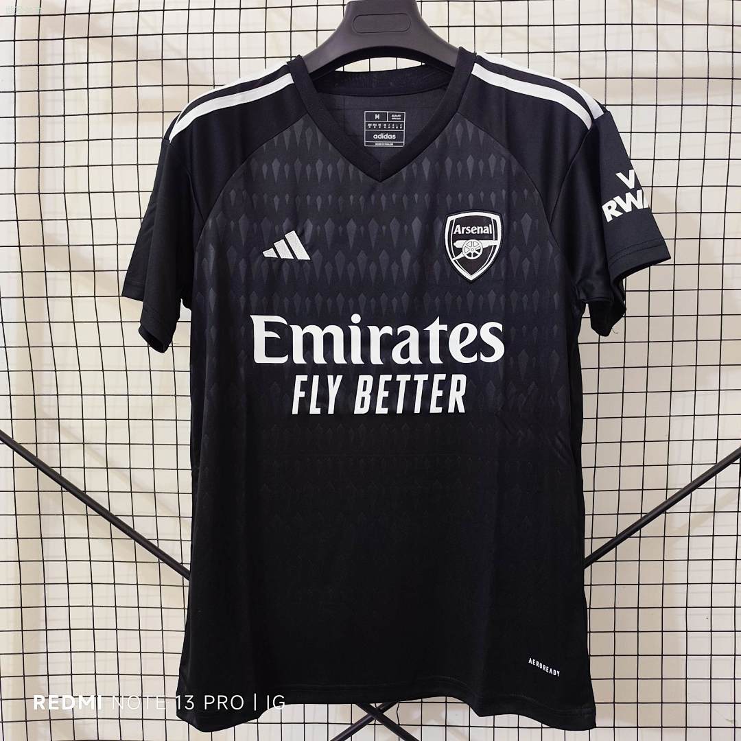 Arsenal 23/24 Goalkeeper Football Shirt