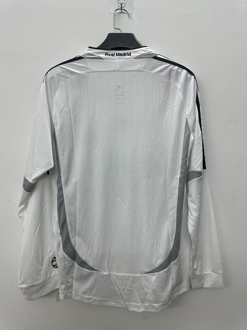 Real Madrid 06/07 Home Long Sleeve Football Shirt
