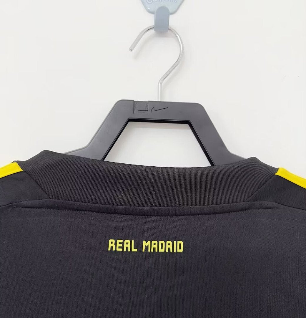 Real Madrid 11/12 Goalkeeper Black Football Shirt