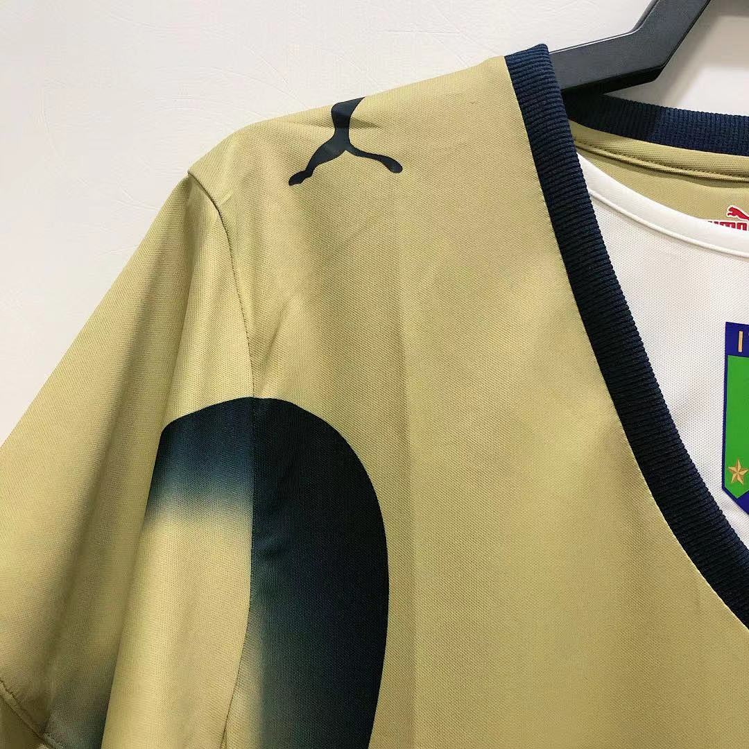 Italy 2006 Goalkeeper Gold Football Shirt