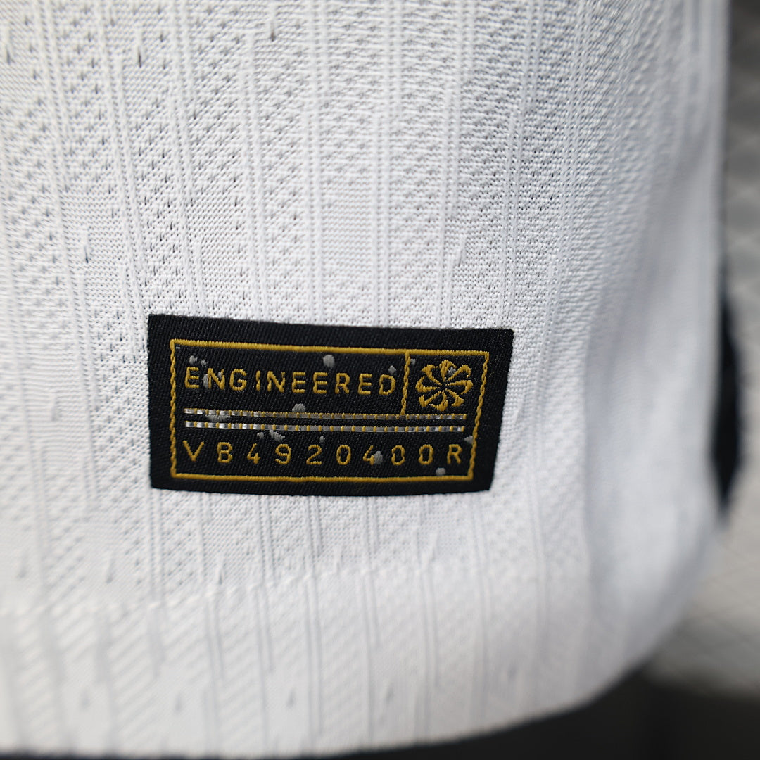 Corinthians 25/26 Away Football Shirt