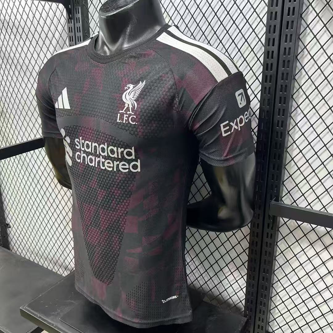 Liverpool 26/27 Third Football Shirt