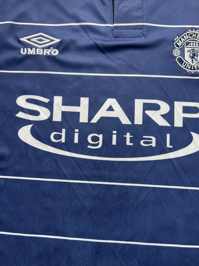 Manchester United 99/00 Away Football Shirt