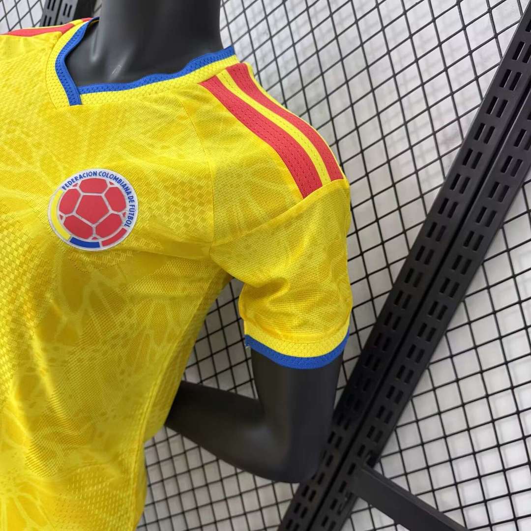 Women's Colombia 2026 Home Football Shirt