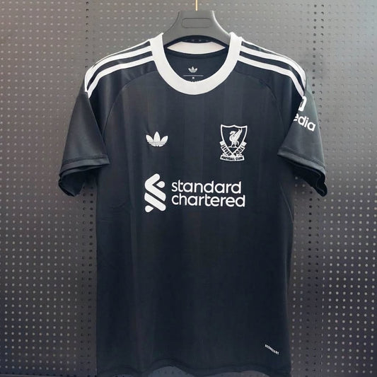 Liverpool 25/26 Goalkeeper Black Football Shirt