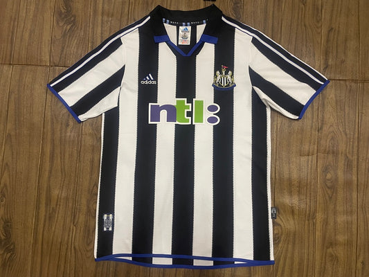 Newcastle United 00/01 Home Football Shirt