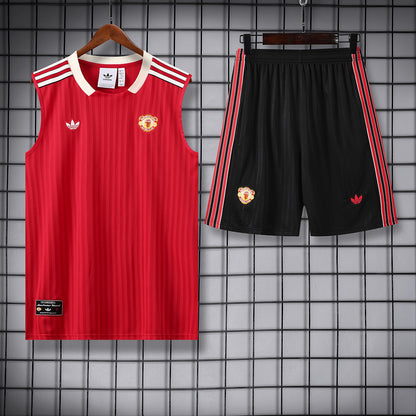 Retro Manchester United 25/26 Training Shirt