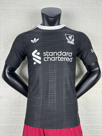 Liverpool 25/26 Goalkeeper Football Shirt