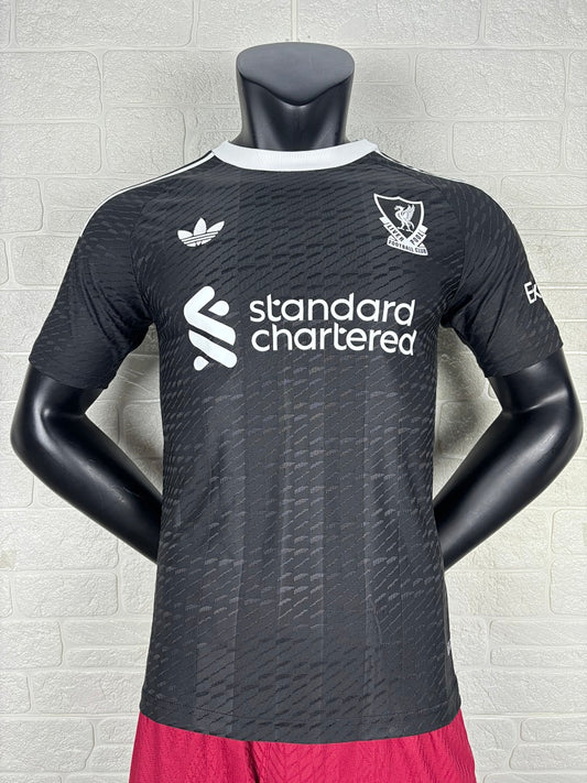 Liverpool 25/26 Goalkeeper Football Shirt