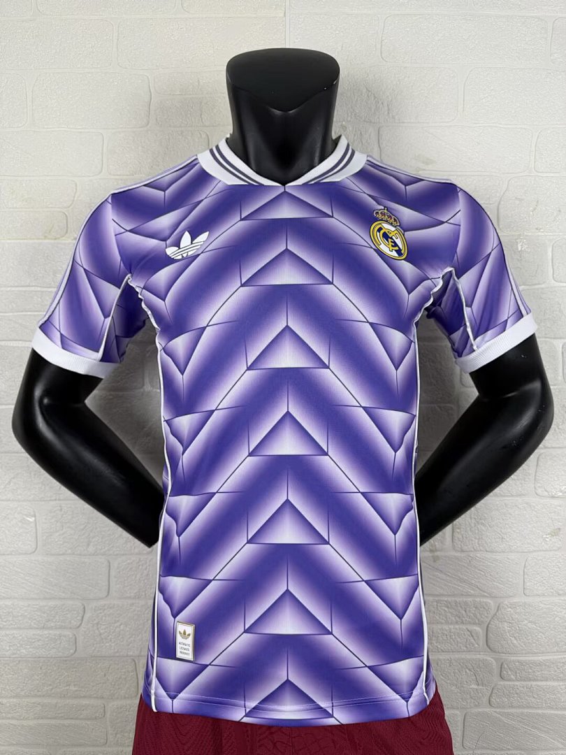 Retro Real Madrid 25/26 Special Edition Football Shirt