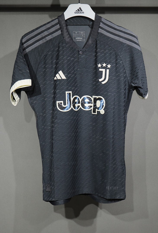 Juventus 23/24 Away Football Shirt