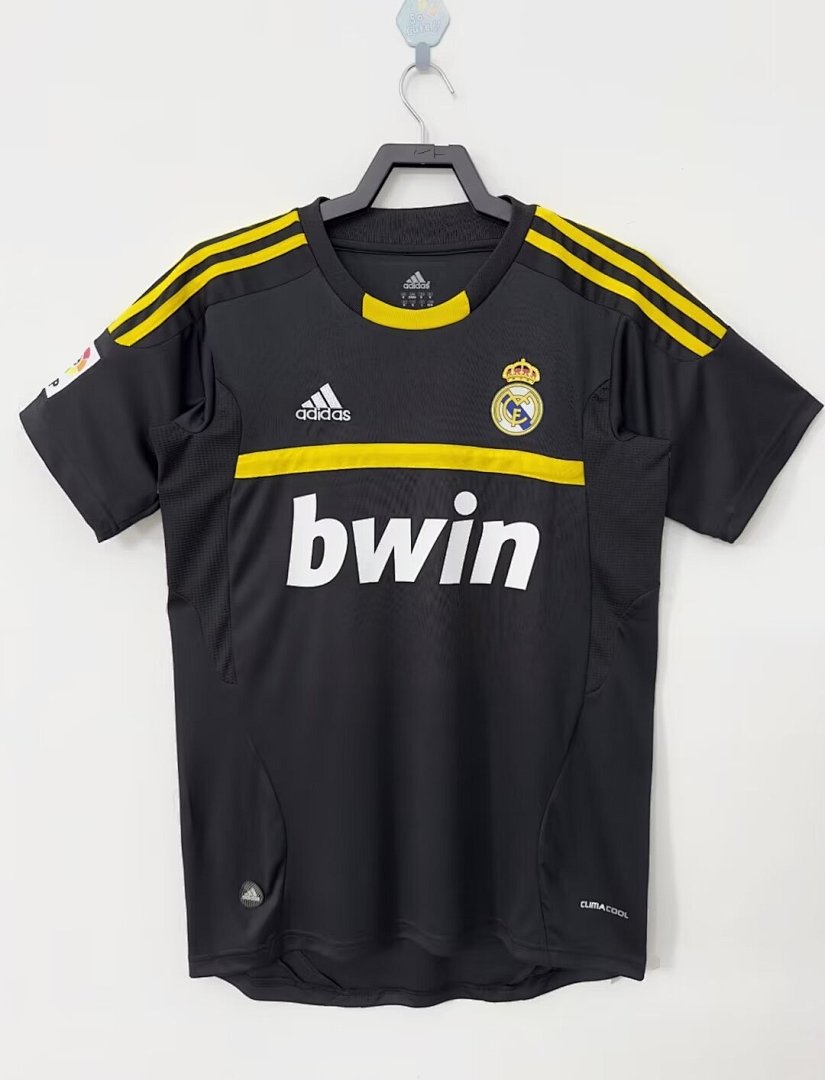 Real Madrid 11/12 Goalkeeper Black Football Shirt