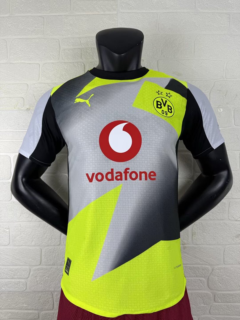 Borussia Dortmund 25/26 Away Football Shirt
