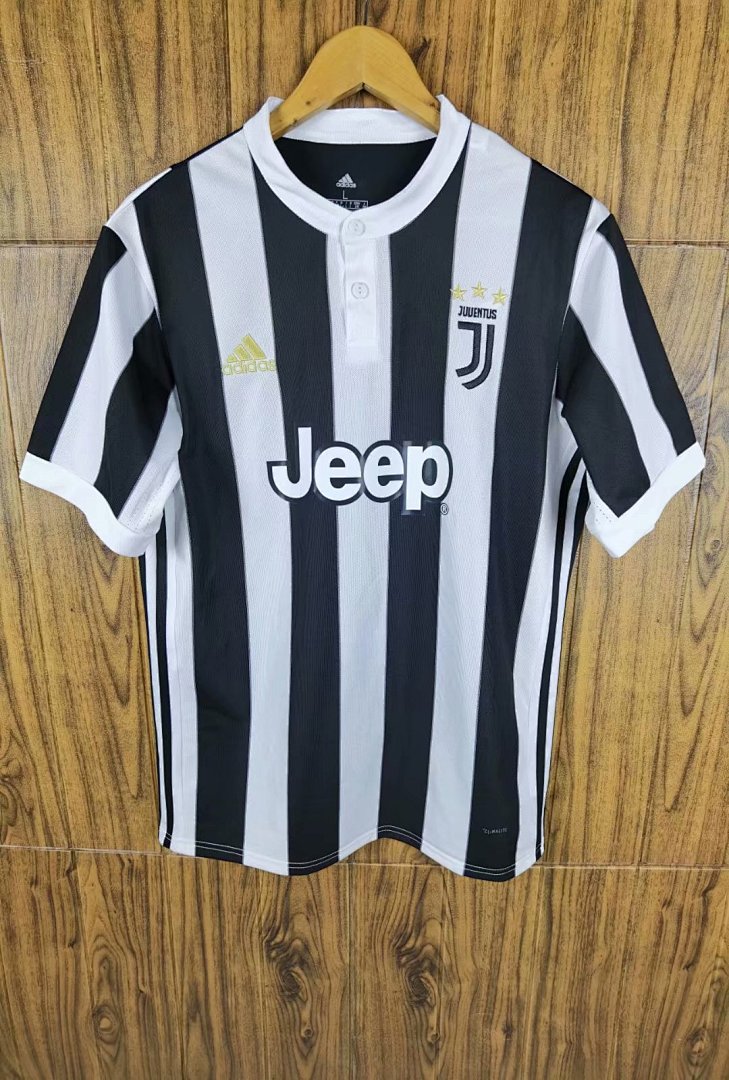 Juventus 17/18 Home Football Shirt