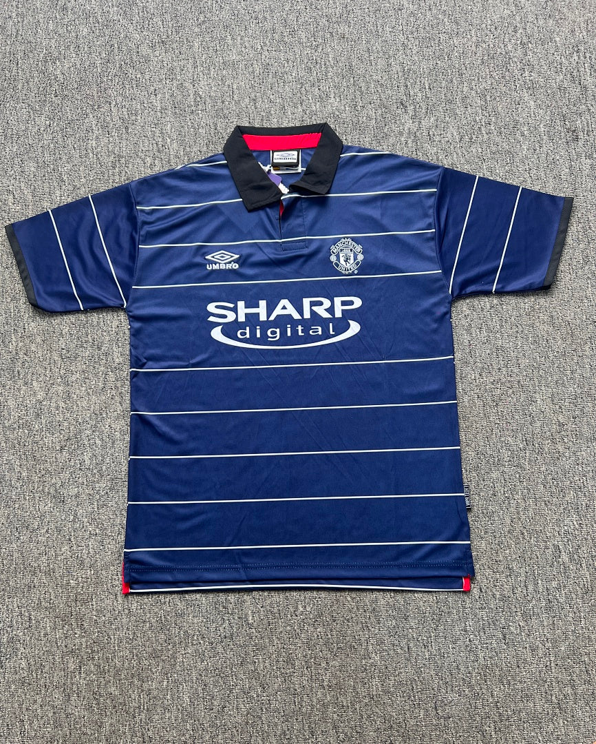 Manchester United 99/00 Away Football Shirt