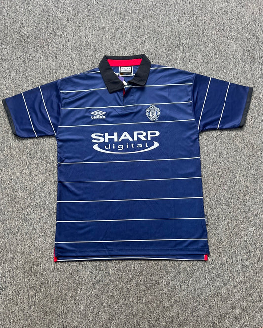 Manchester United 99/00 Away Football Shirt