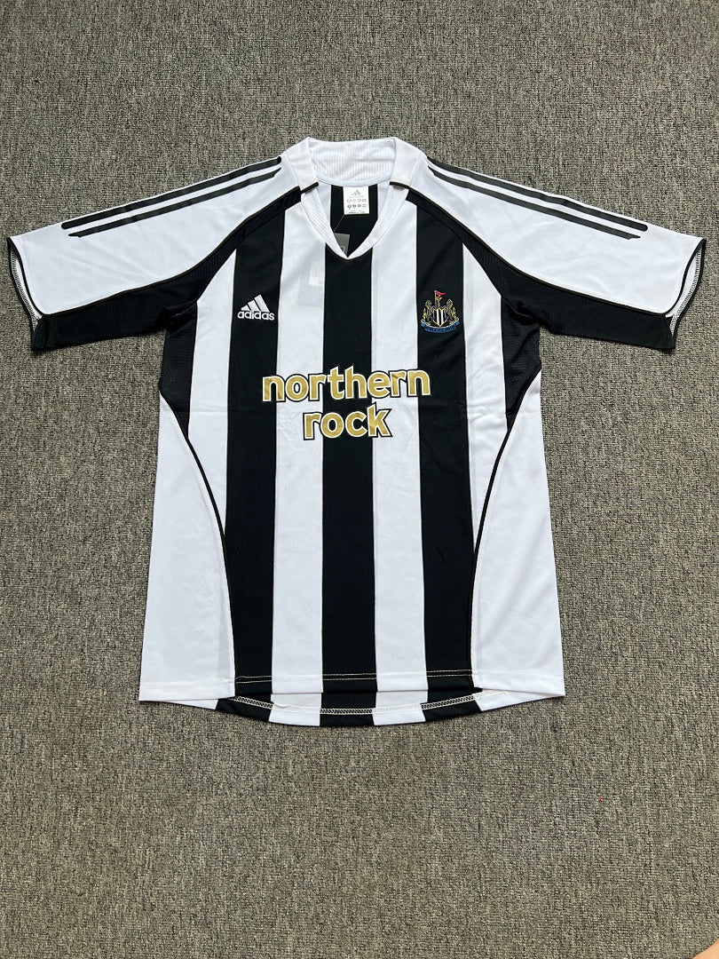Newcastle United 05/06 Home Football Shirt