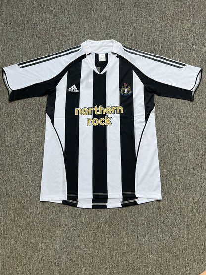 Newcastle United 05/06 Home Football Shirt