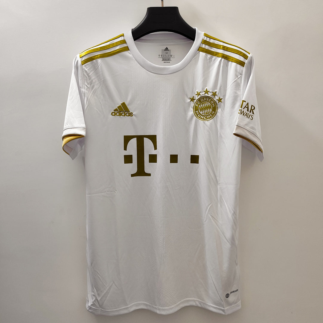 Bayern Munich 22/23 Away Football Shirt