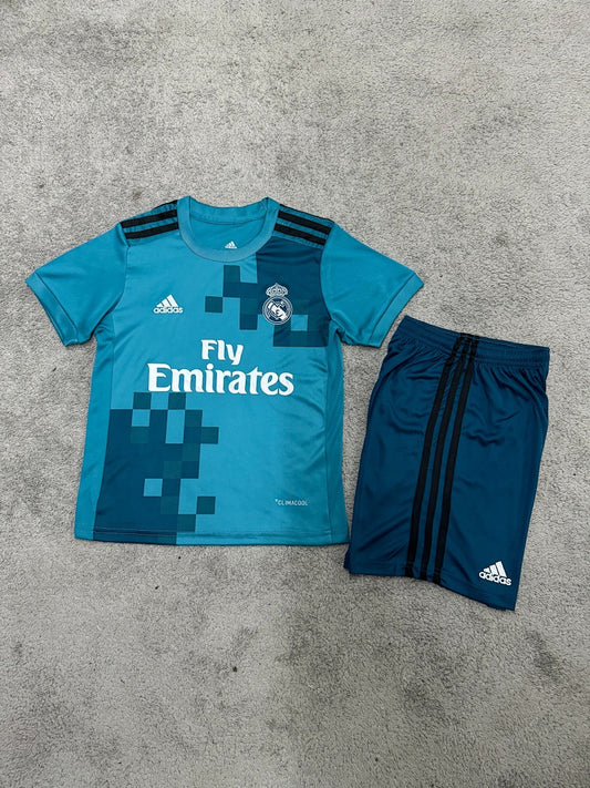 Kids Retro Real Madrid 17/18 Away Football Shirt