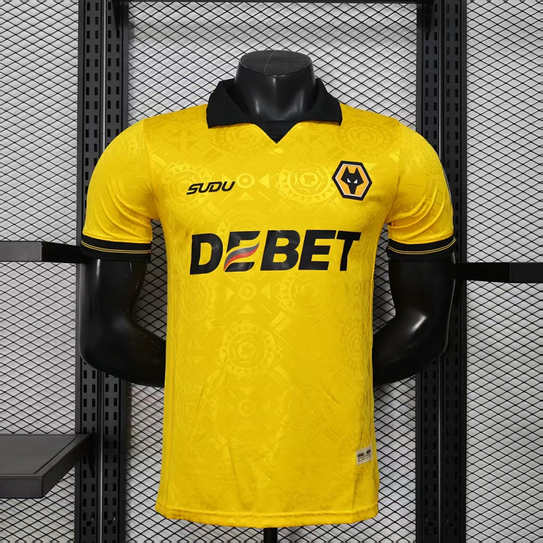 Wolverhampton Wanderers 25/26 Home Football Shirt