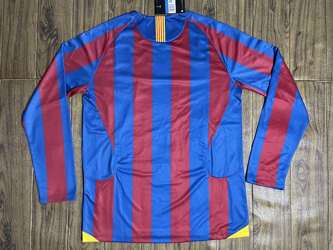 Barcelona 05/06 Long Sleeve Football Shirt