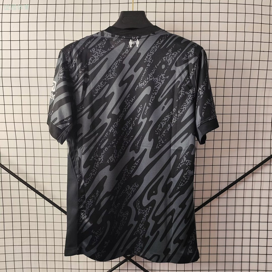 Liverpool 24/25 Goalkeeper Football Shirt