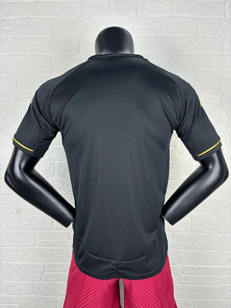 Liverpool 25/26 Black Special Edition Football Shirt
