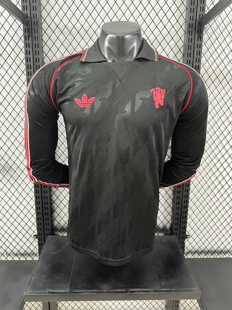 Retro Manchester United 24/25 Long Sleeve Football Shirt
