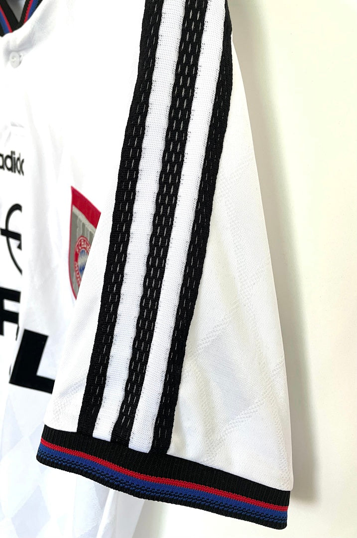 Bayern Munich 97/98 Away Football Shirt