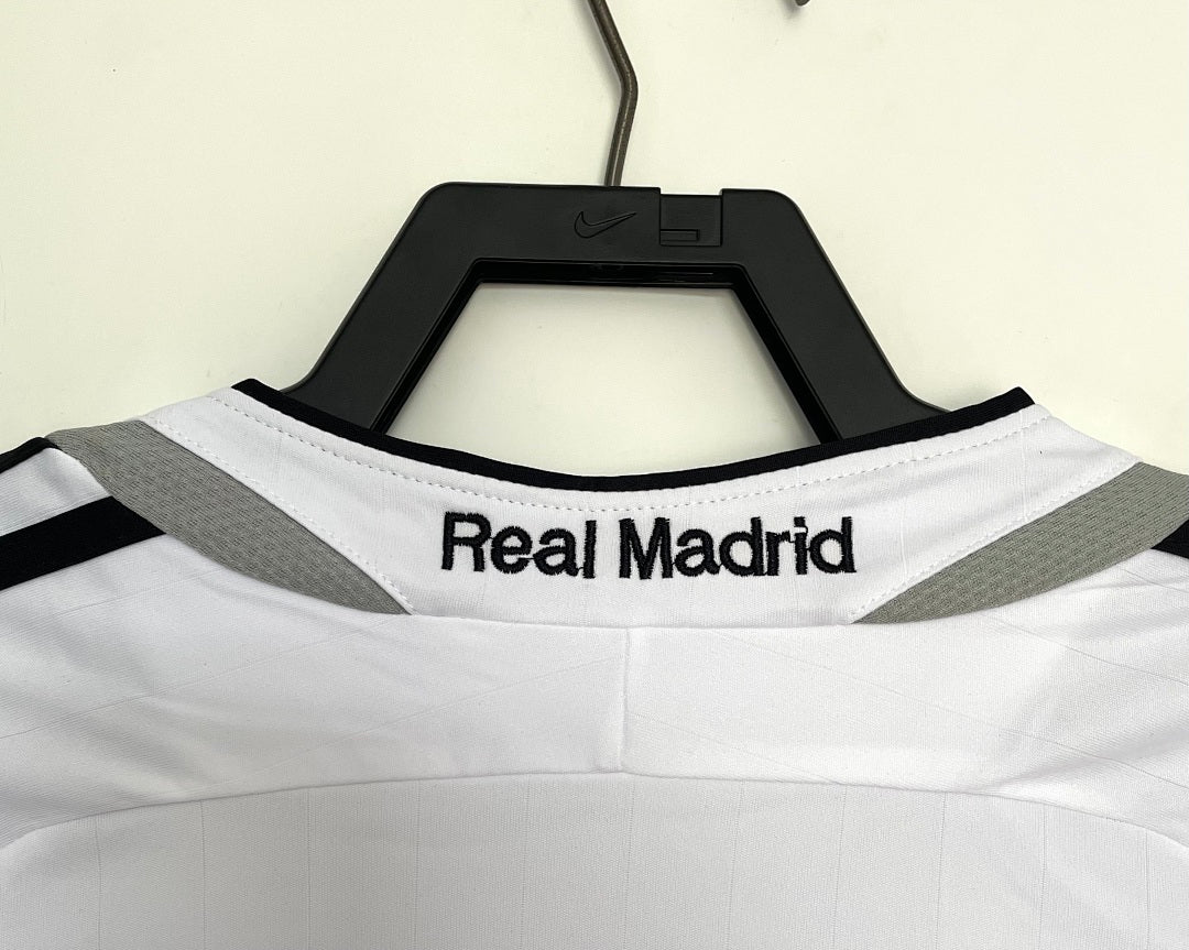 Real Madrid 06/07 Home Long Sleeve Football Shirt