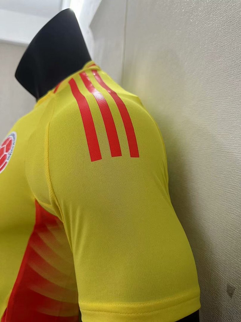 Colombia 24/25 Home Football Shirt
