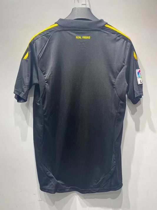 Real Madrid 11/12 Goalkeeper Black Football Shirt