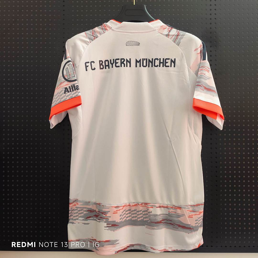 Bayern Munich 25/26 Away Football Shirt