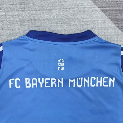 Bayern Munich 25/26 Goalkeeper Football Shirt