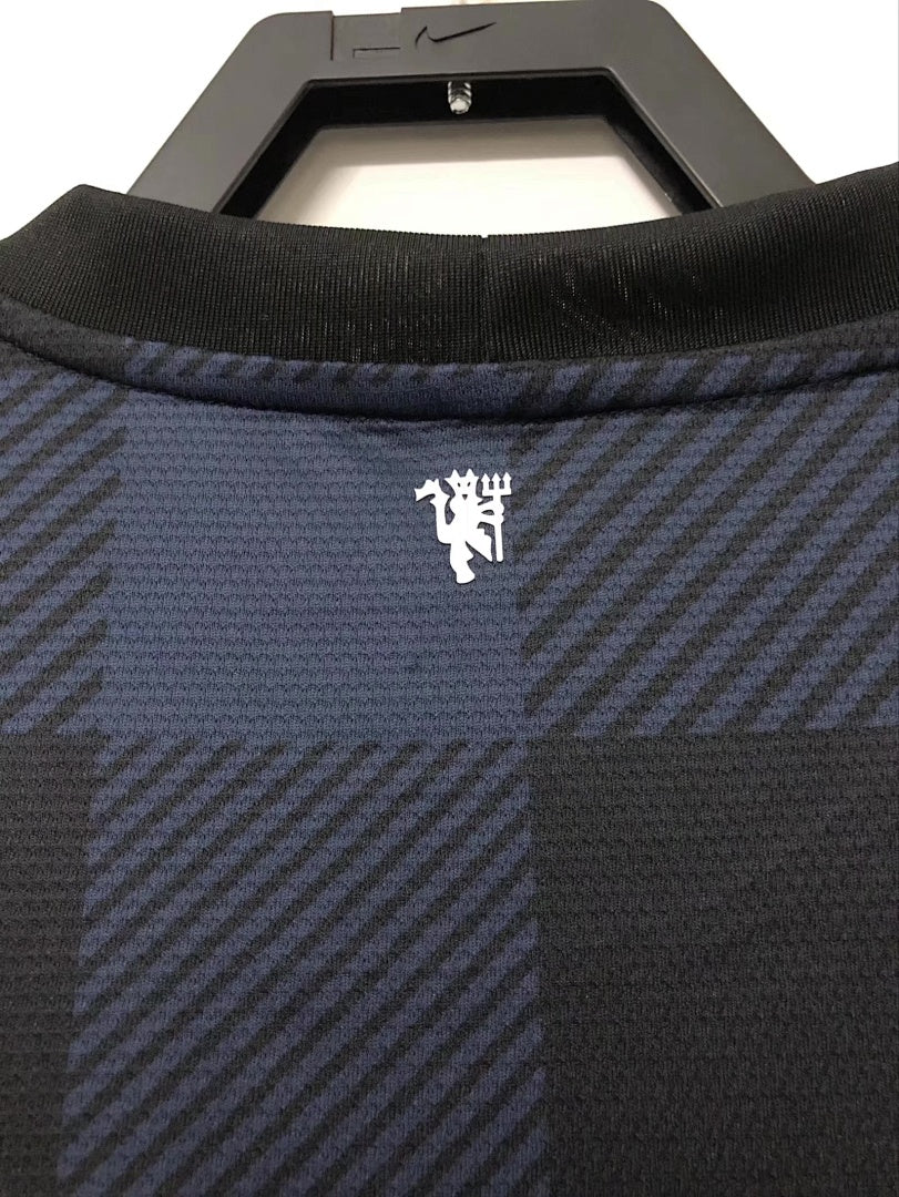 Manchester United 13/14 Black Football Shirt