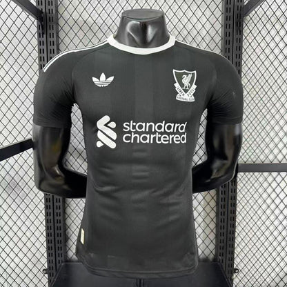 Liverpool 25/26 Goalkeeper Black Football Shirt