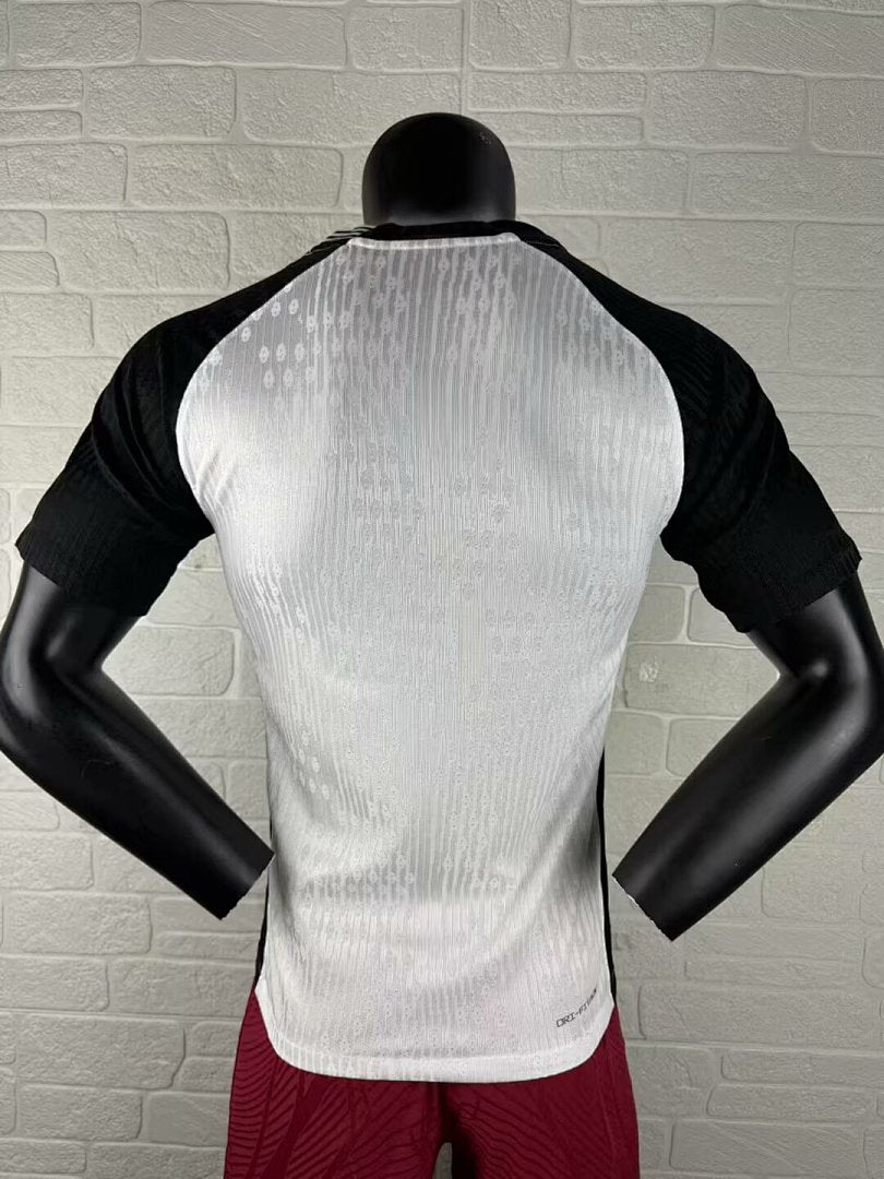 Corinthians 25/26 Home Football Shirt