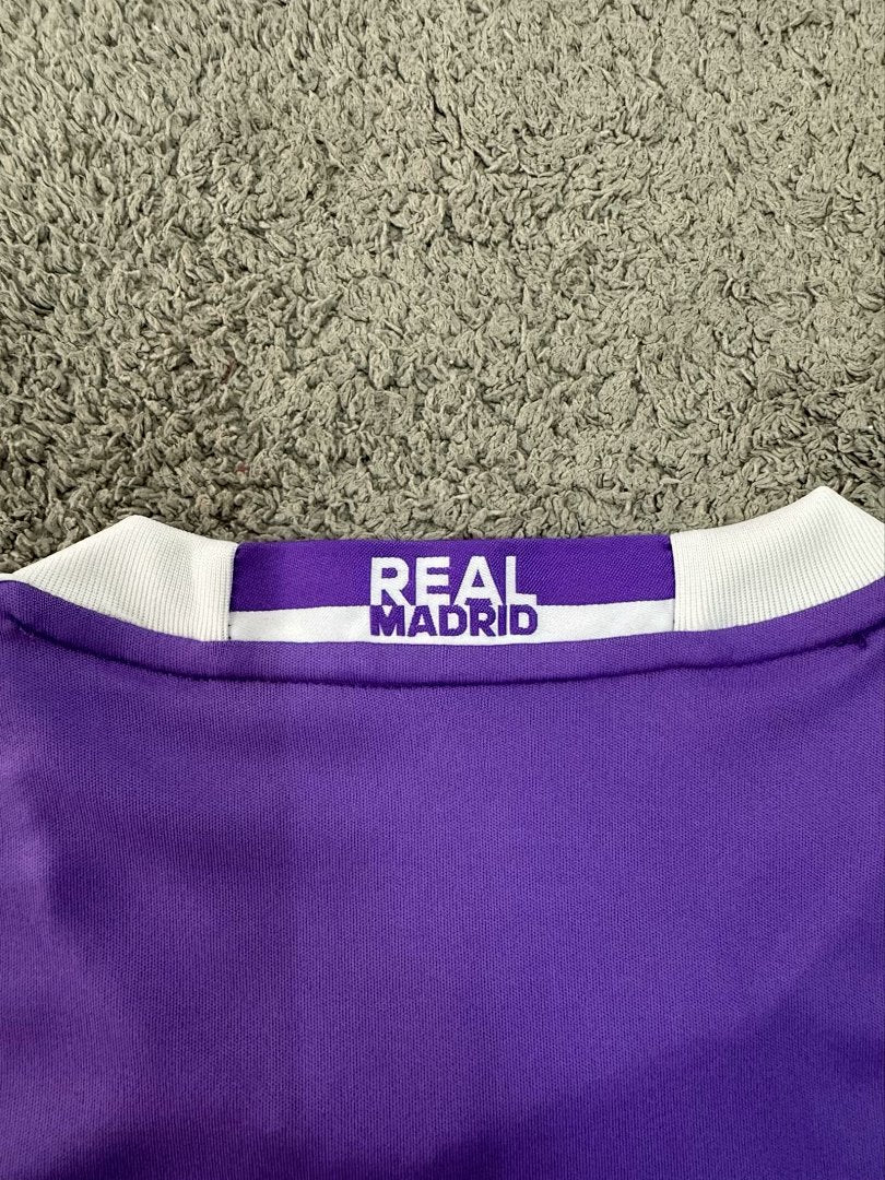 Kids Retro Real Madrid 16/17 Away Football Shirt