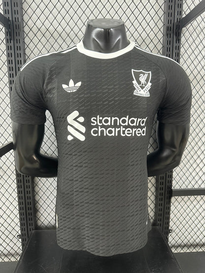 Liverpool 24/25 Goalkeeper Football Shirt