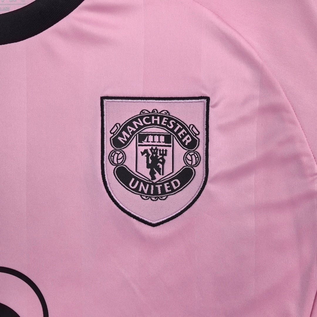Manchester United 25/26 Goalkeeper Football Shirt
