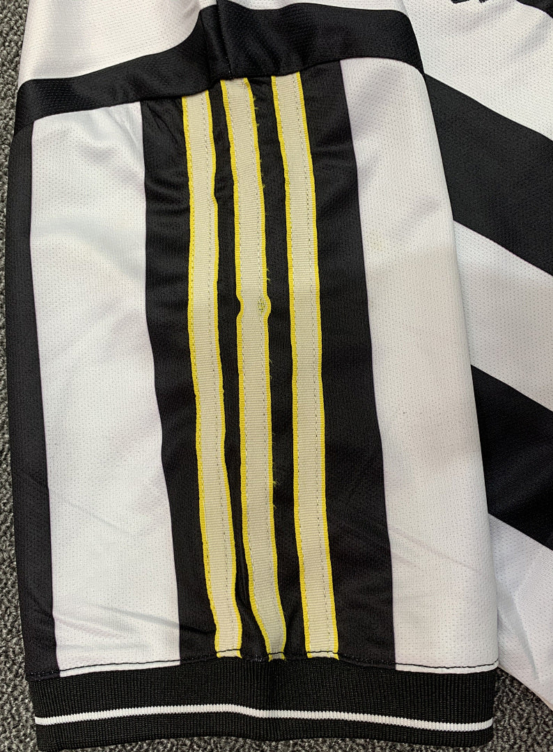 Newcastle United 97/99 Home Football Shirt