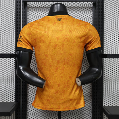Wolverhampton Wanderers 26/27 Home Football Shirt