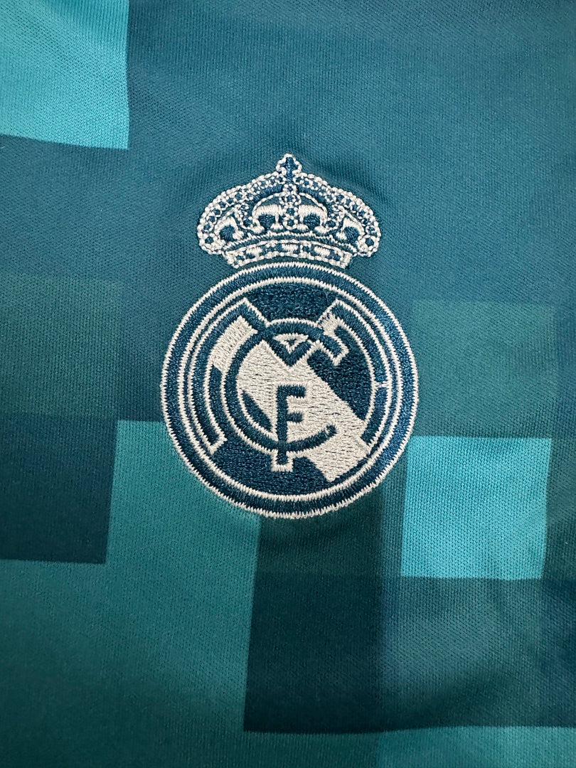 Kids Retro Real Madrid 17/18 Away Football Shirt