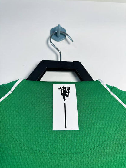 Manchester United 07/08 Goalkeeper Green Football Shirt