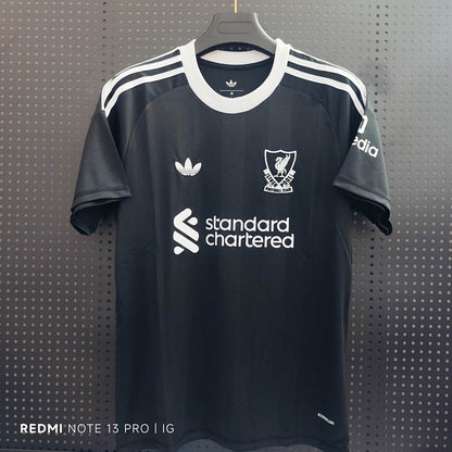 Liverpool 25/26 Goalkeeper Black Football Shirt