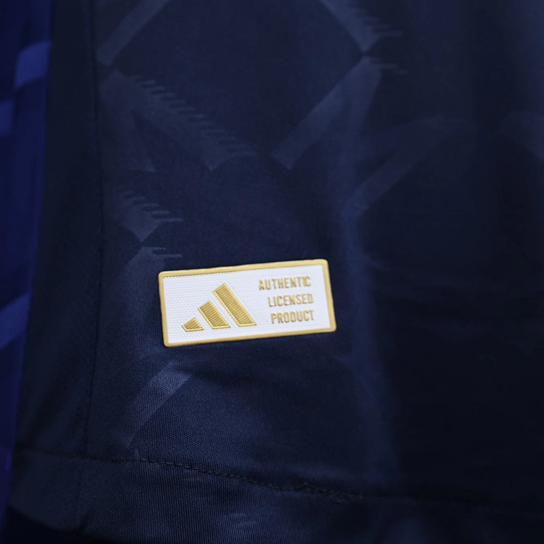 Manchester United 24/25 Away Football Shirt
